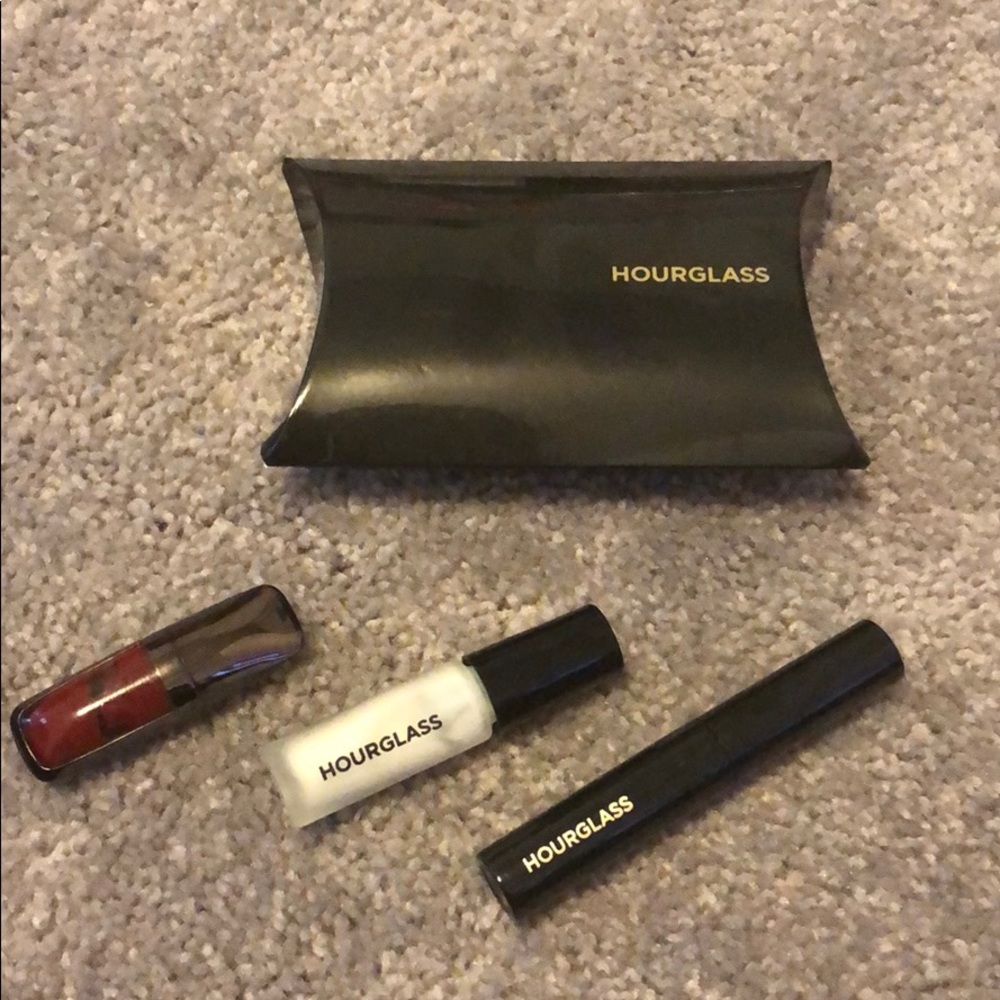 Hourglass: Travel Essential Minis (Brand NEW!)